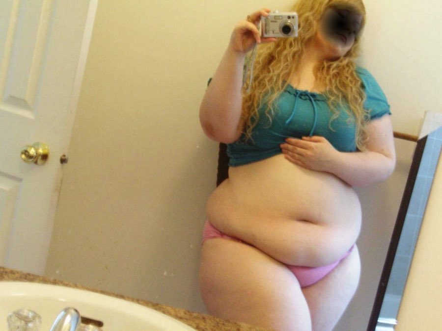 Belle blonde ronde cherche une rencontre sexy